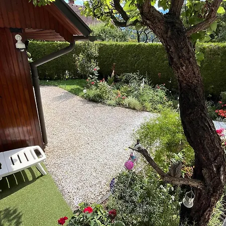 Cvetlicni Vrt Πανσιόν *