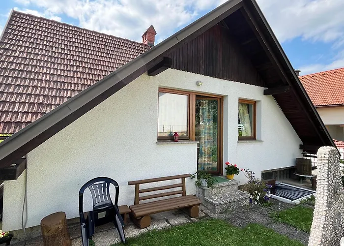 Cvetlicni Vrt Πανσιόν *